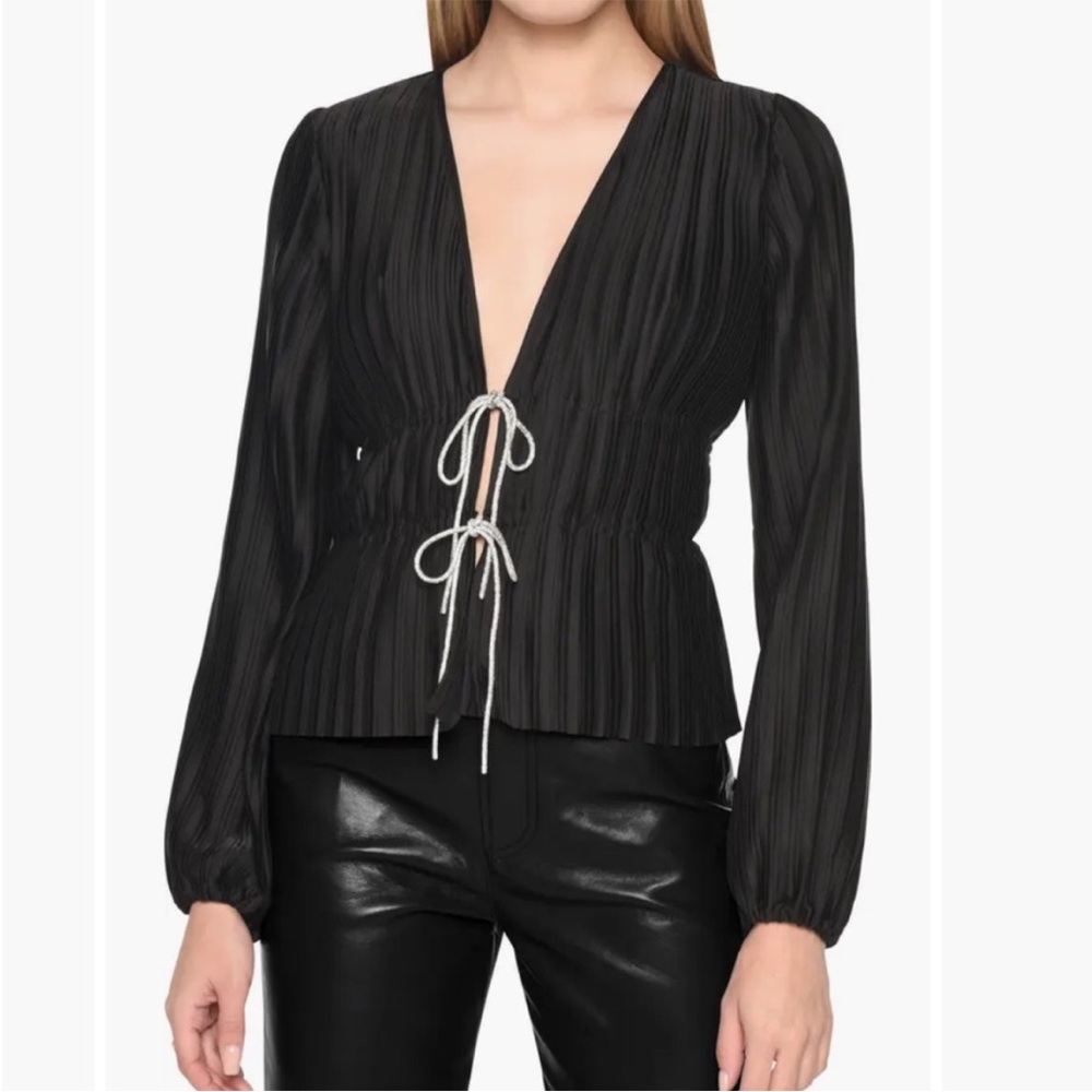 WAYF Black V-Neck Payton Plunge Neck Plissé Top Blouse rhinestone bow bows